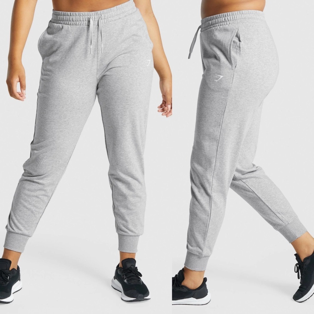Gymshark Women’s Grey Sweatpants with Pockets - M